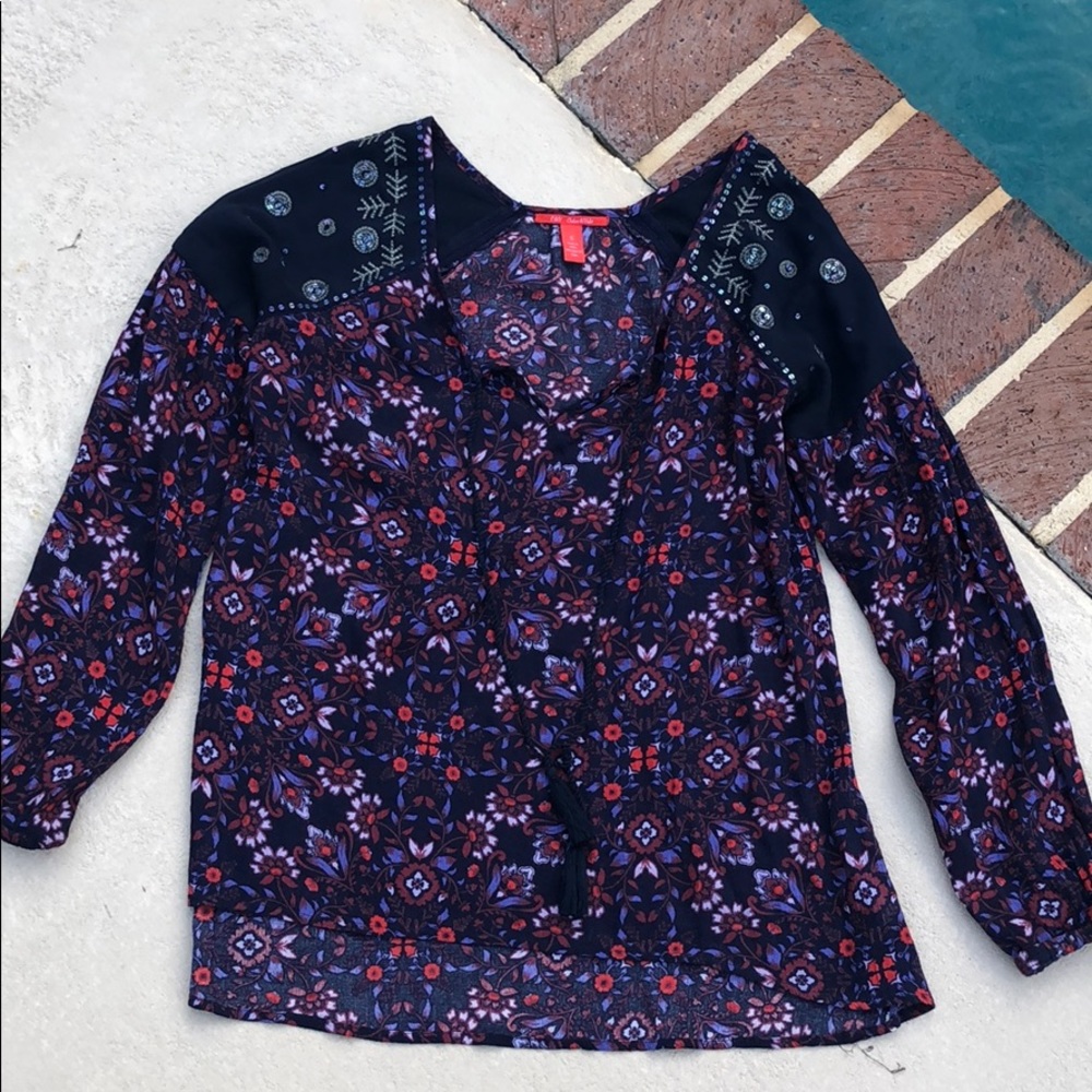 Chelsea & Violet boho v neck long sleeve shirt